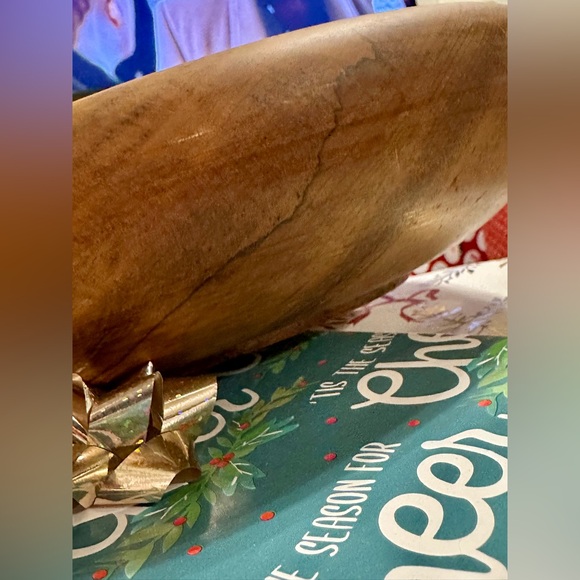 1978 Handmade Rustic Wooden Bowl - Picture 4 of 5